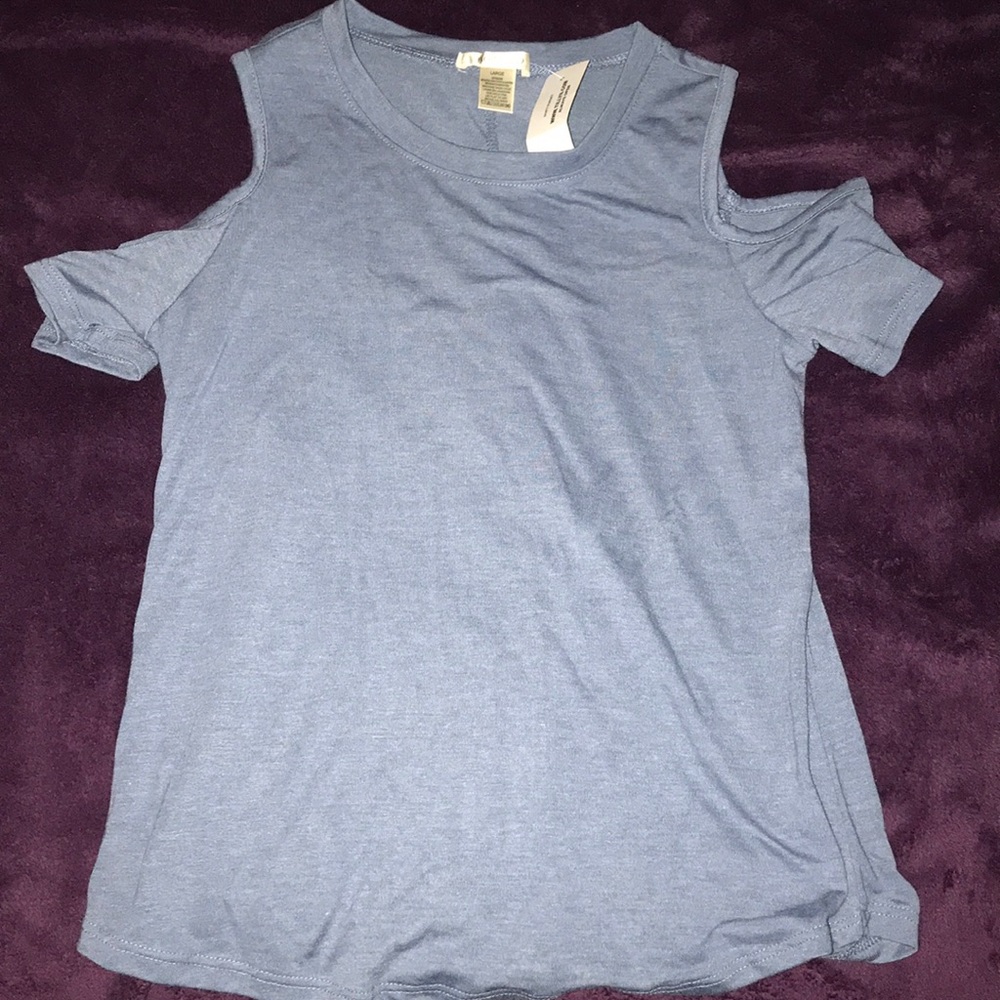 NEVER WORN TOP
